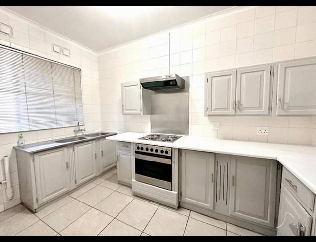 2 BEDROOM APARTMENT FOR SALE IN NEW REDRUTH